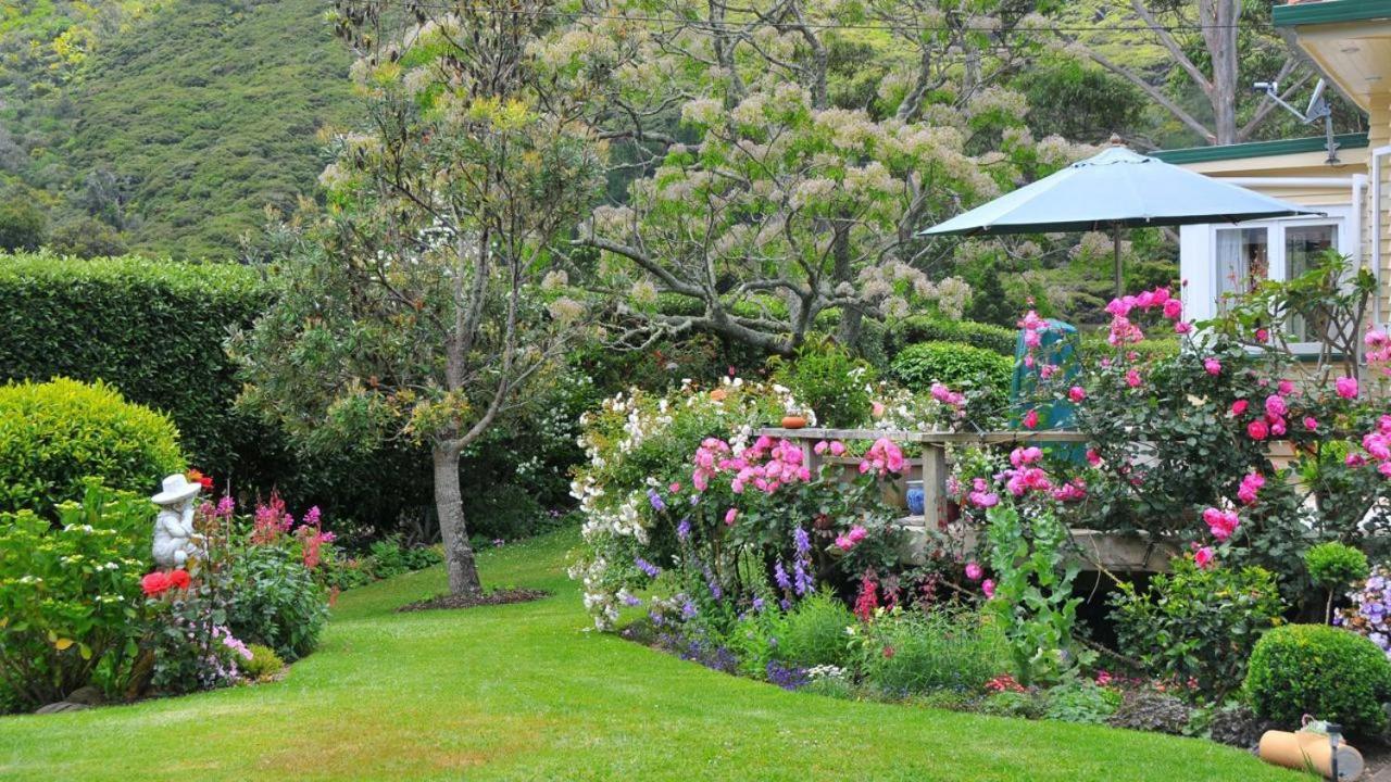 Rose Cottage Tryphena Exterior photo